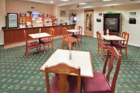 Holiday Inn Express And Suites Schoharie Restaurant photo